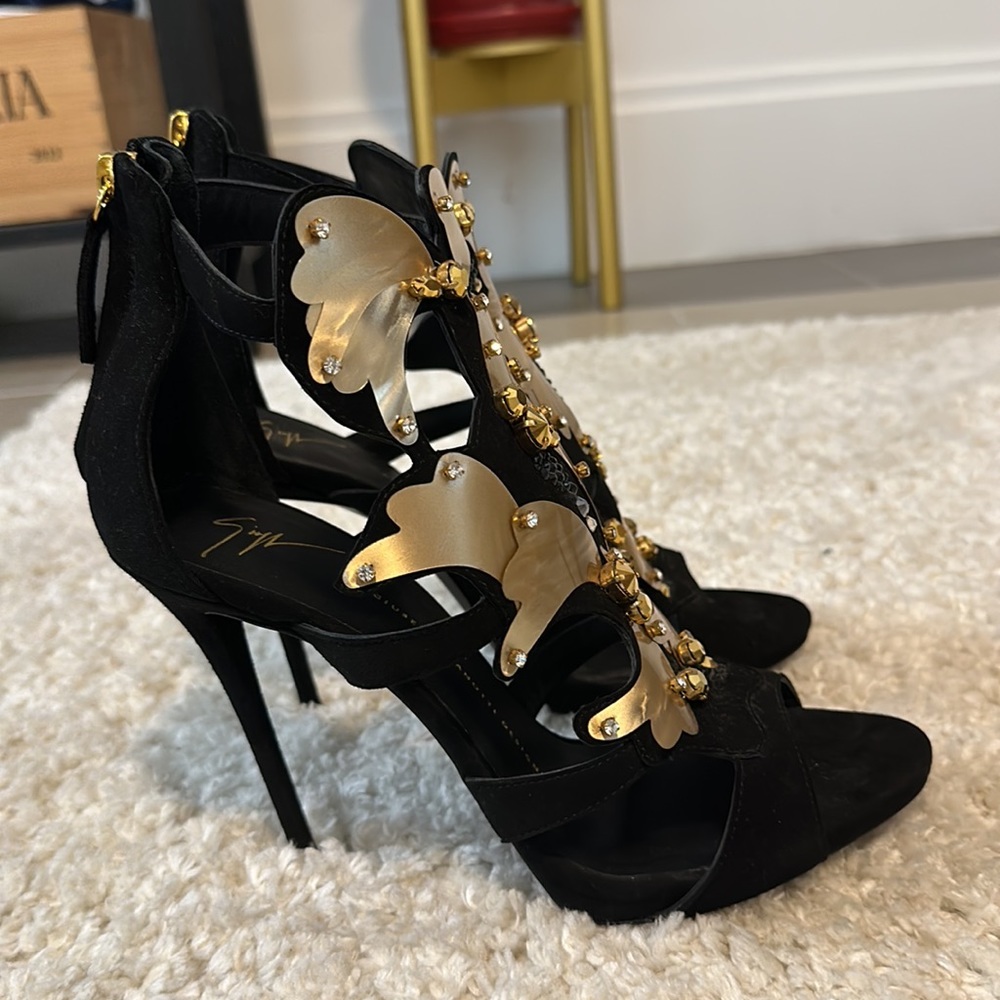 Giuseppe Zanotti Black and Gold Embellished Cutout Sandals - Picture 2 of 7